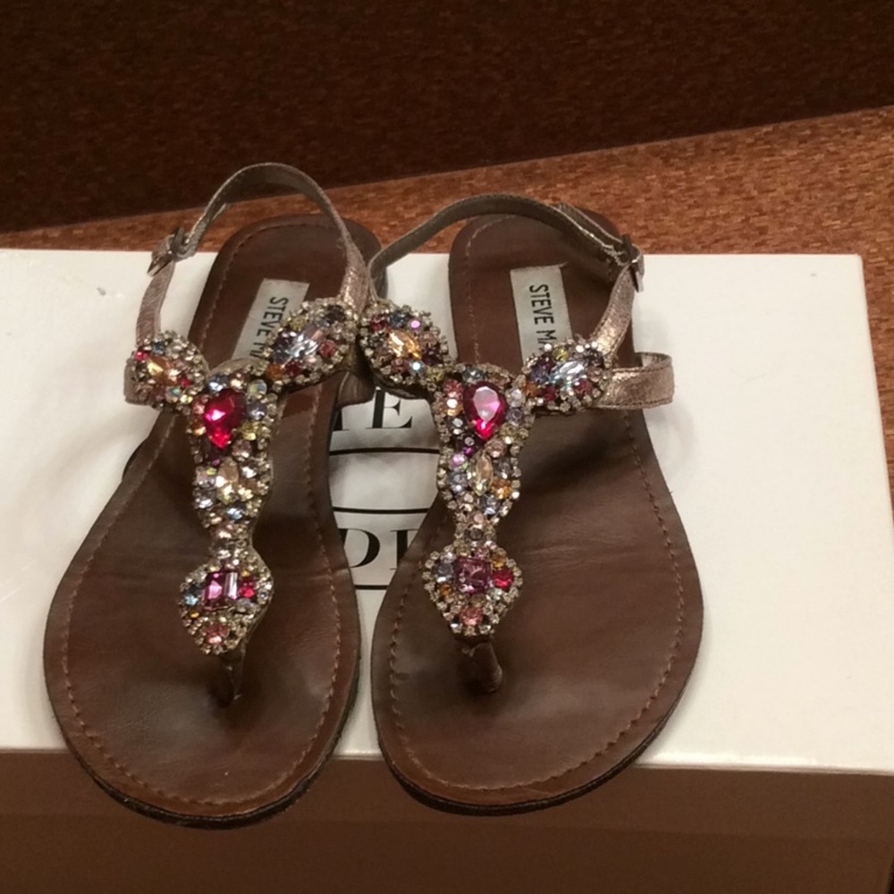 Beautiful sandals, stone jewelry